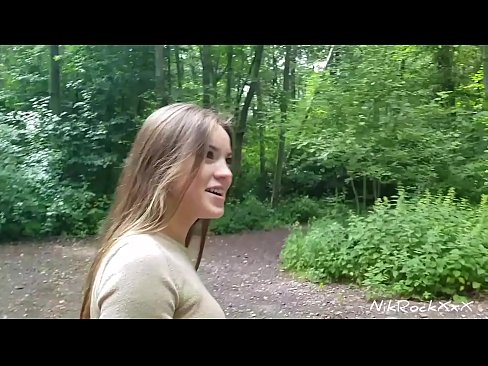 ❤️ Eu sugeri à Evelina que fodêssemos em um lugar público! Ela disse que sim. Então eu a fodi no traseiro e me vim na boca dela. Depois ela se mijou. ❤❌ Porno em nós ﹏