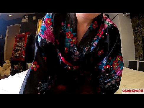 ❤️ A jovem cosplay girl adora sexo até o orgasmo com um esguicho em uma cavaleira e um broche. Garota asiática com ratas peludas e belas mamas em traje tradicional japonês em vídeo amador mostrando masturbação com brinquedos para foder. Sakura 3 OSAKAPORN. ❤❌ Porno em nós ﹏