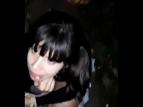 ❤️ Na rua, o pênis inchado em troca de doces ❤❌ Porno em nós ﹏